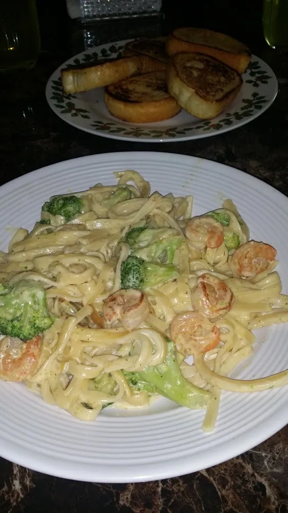 Alfredo Pasta with Alfredo Sauce